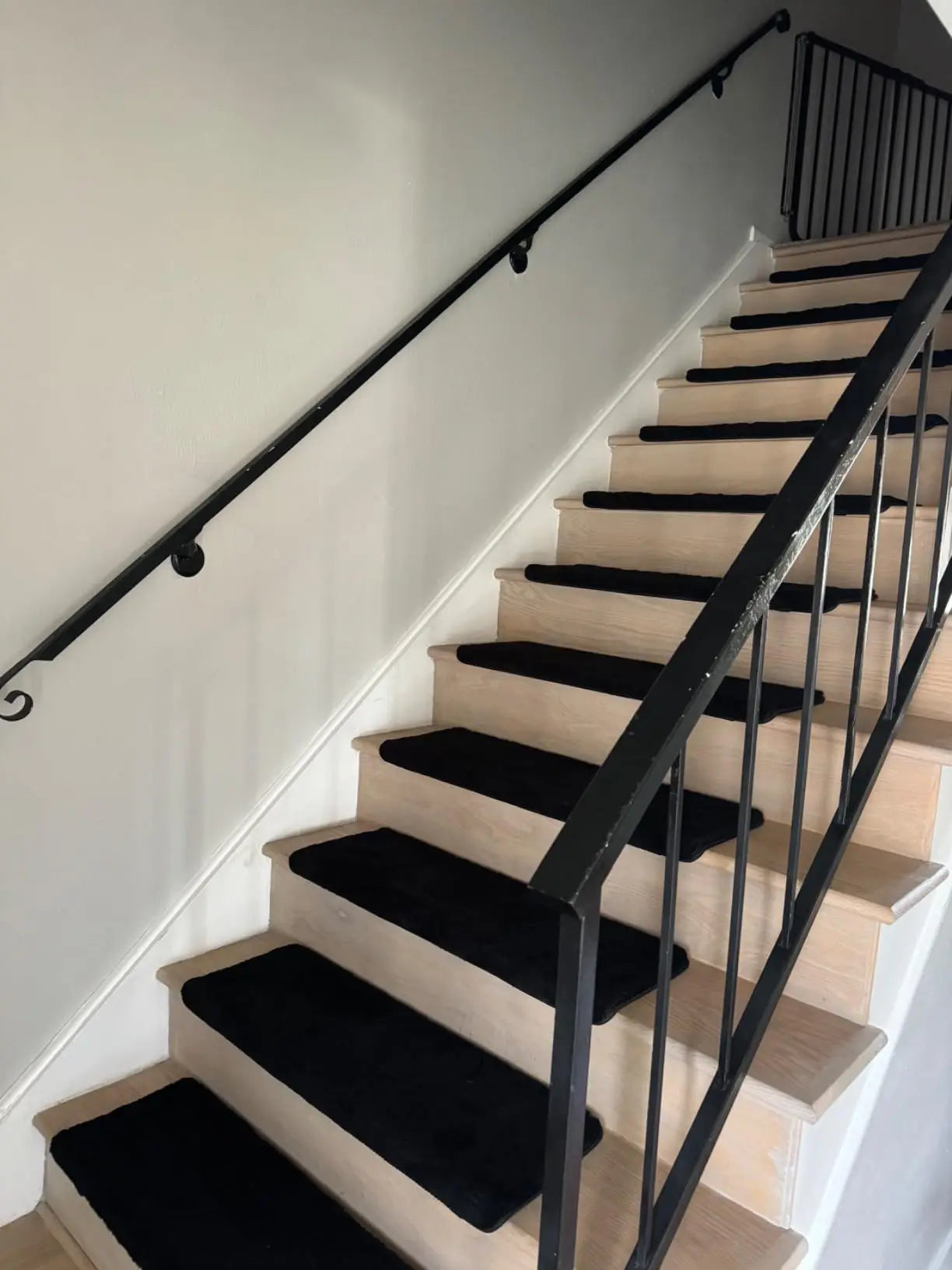 Bullnose Non Slip Stair Treads Plush Washable Self Adhesive Mats